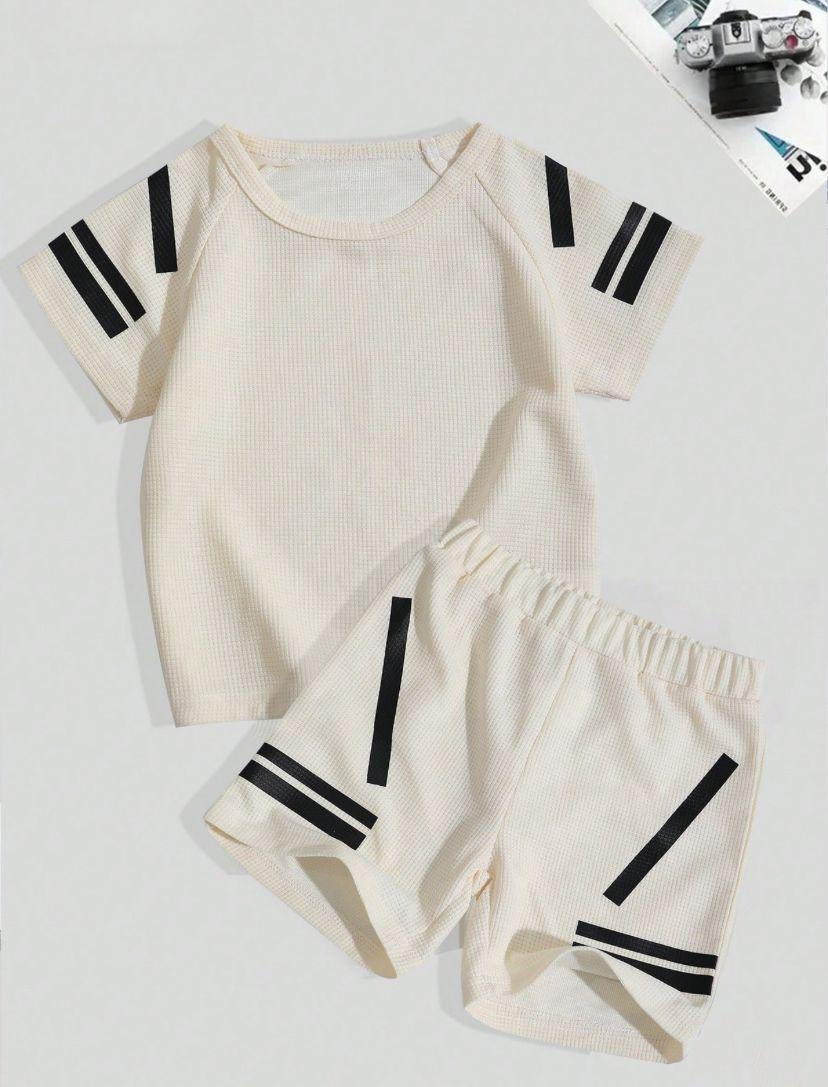 Young Boys Round Neck Mid Sleeve Top & Shorts Set