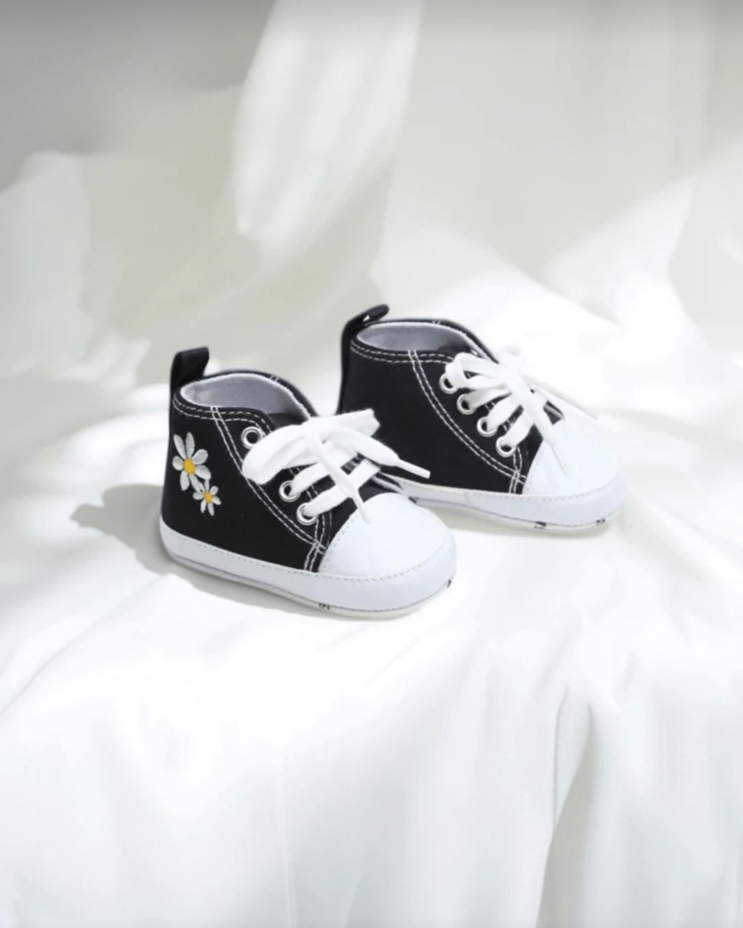 BB Cute Embroidered Daisy Sneakers