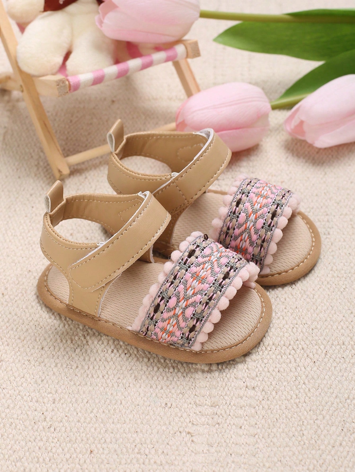 Pom Pom sandals