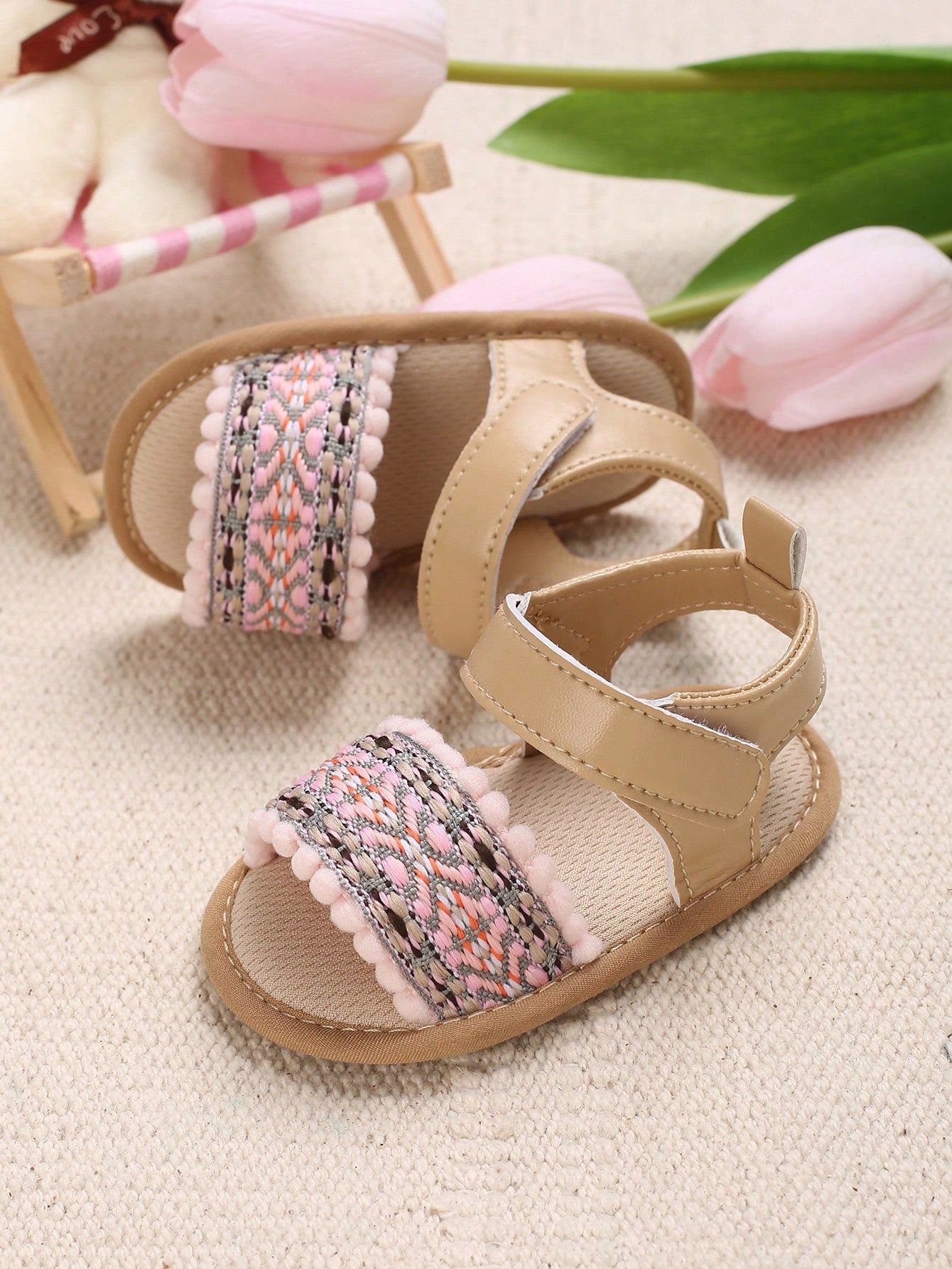 Pom Pom sandals