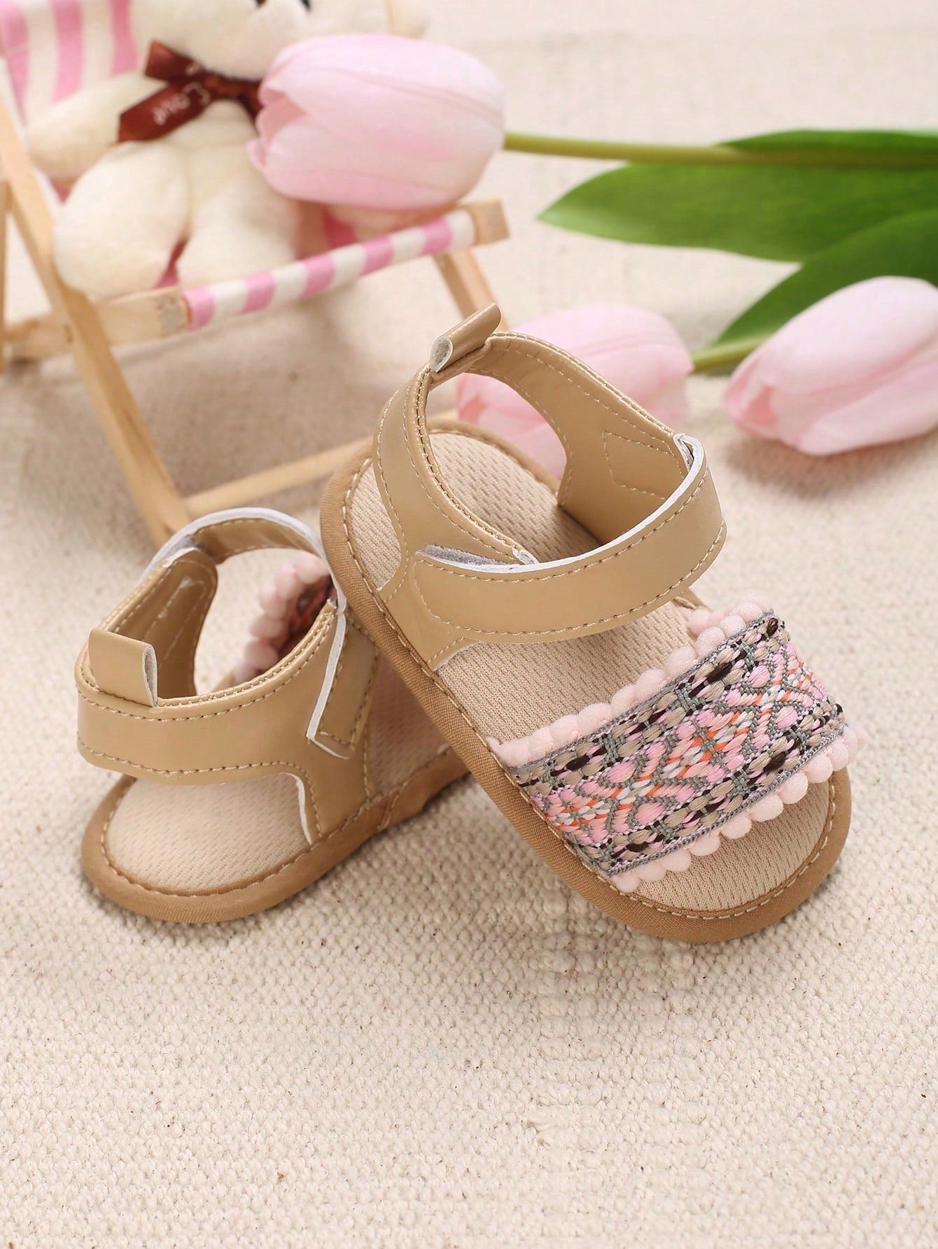 Pom Pom sandals