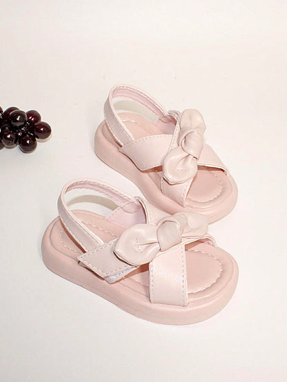 Soft pink sandals with strap