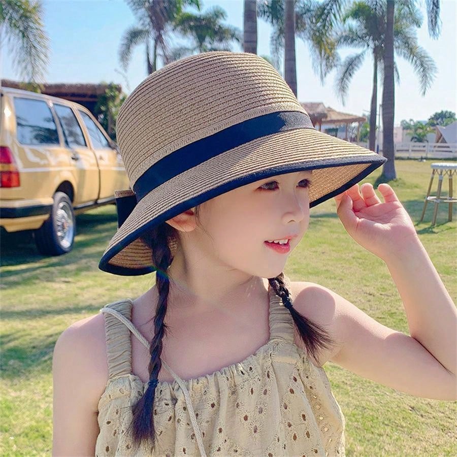 Black/ brown straw hat