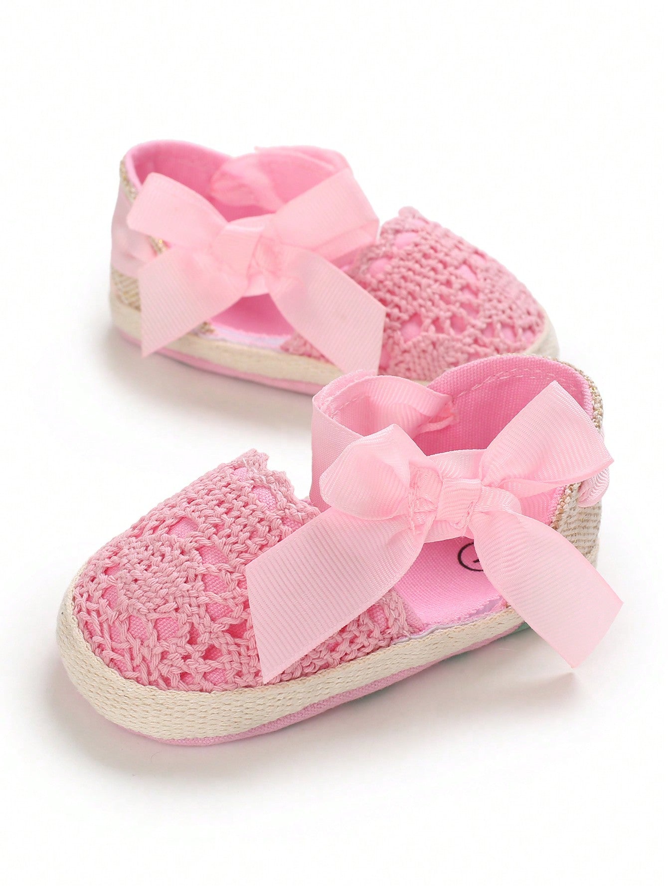 Soft pink bowknot shoes