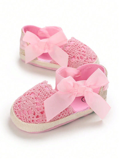 Soft pink bowknot shoes