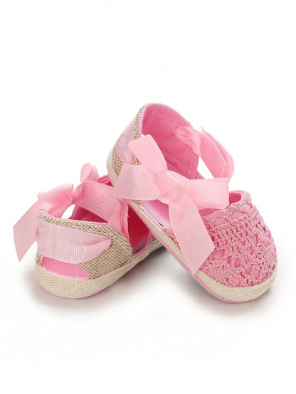 Soft pink bowknot shoes