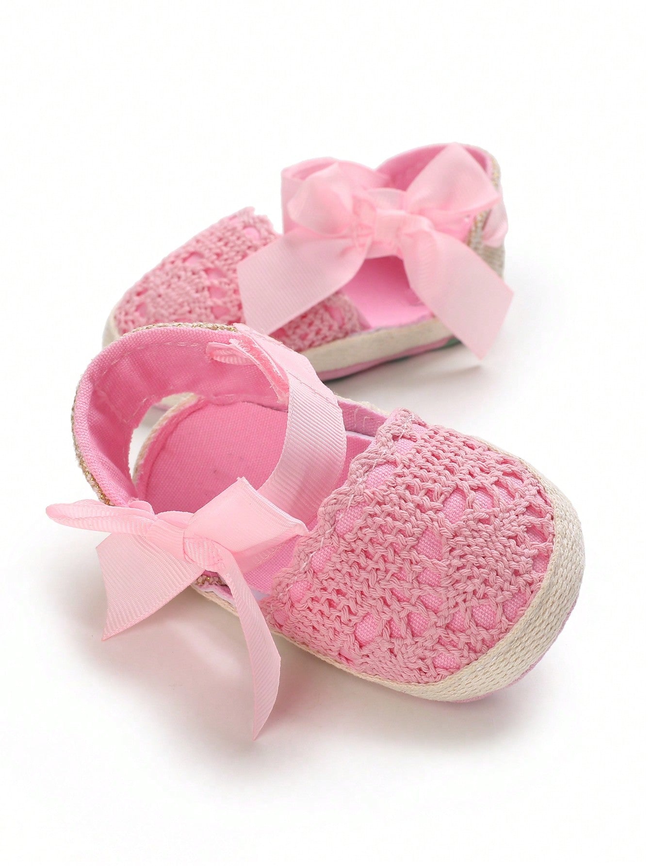 Soft pink bowknot shoes