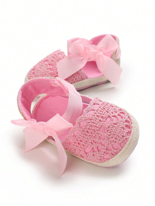 Soft pink bowknot shoes