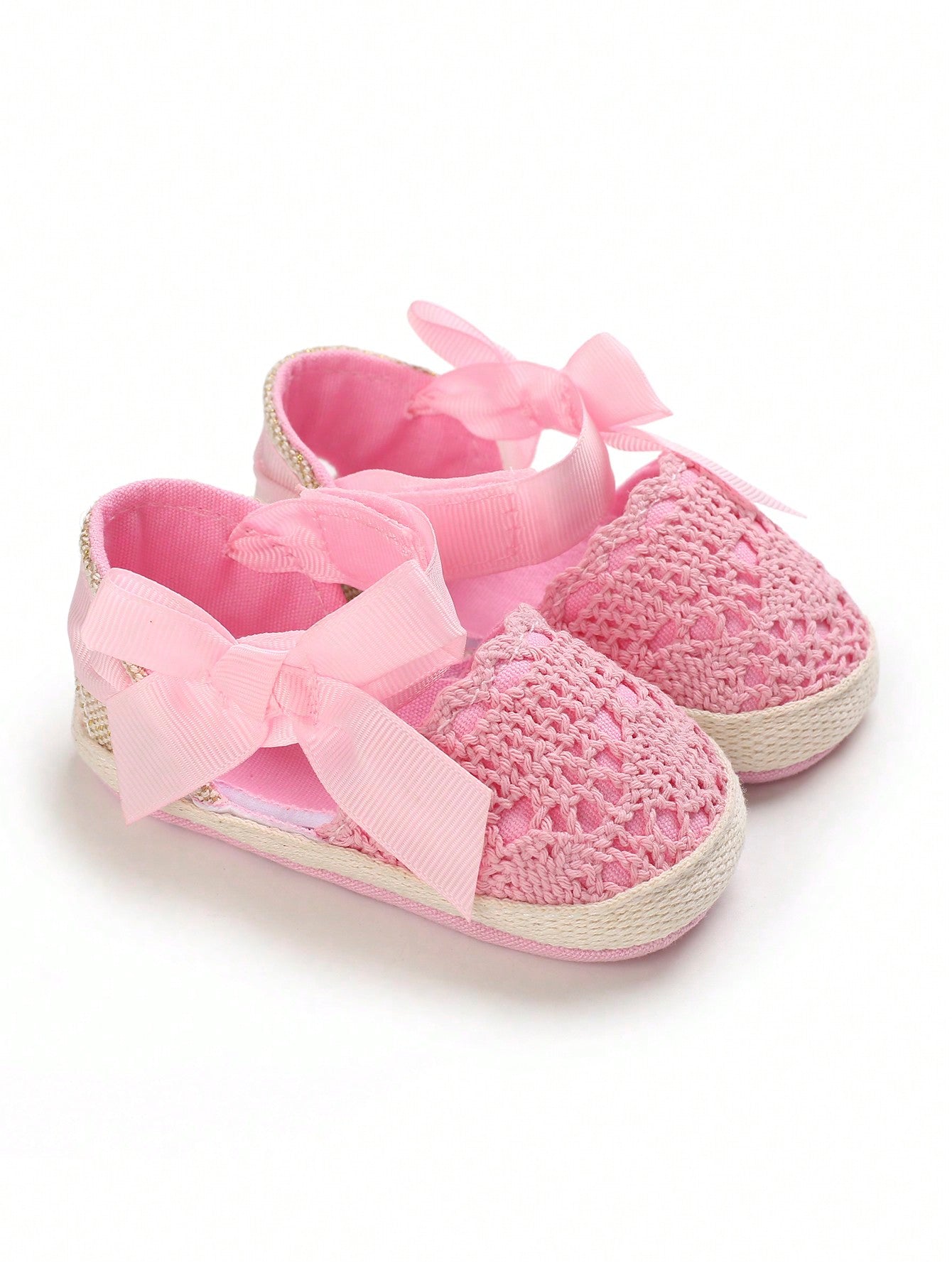 Soft pink bowknot shoes