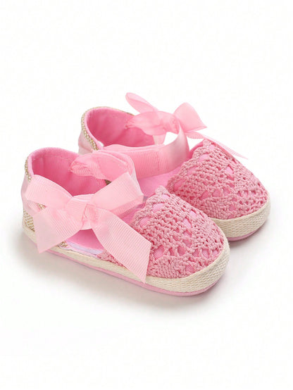 Soft pink bowknot shoes