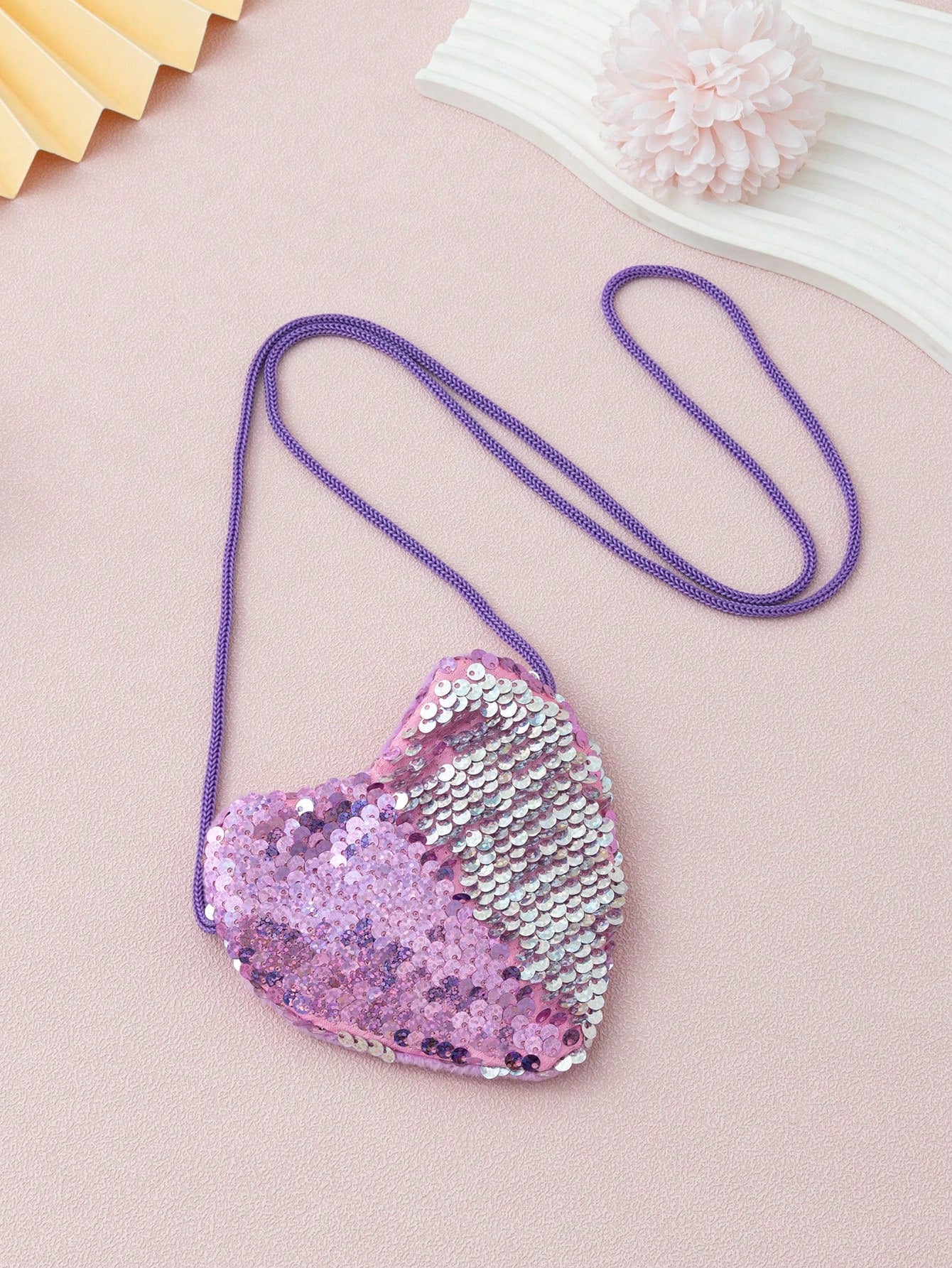 Heart-shaped glitter coin purse