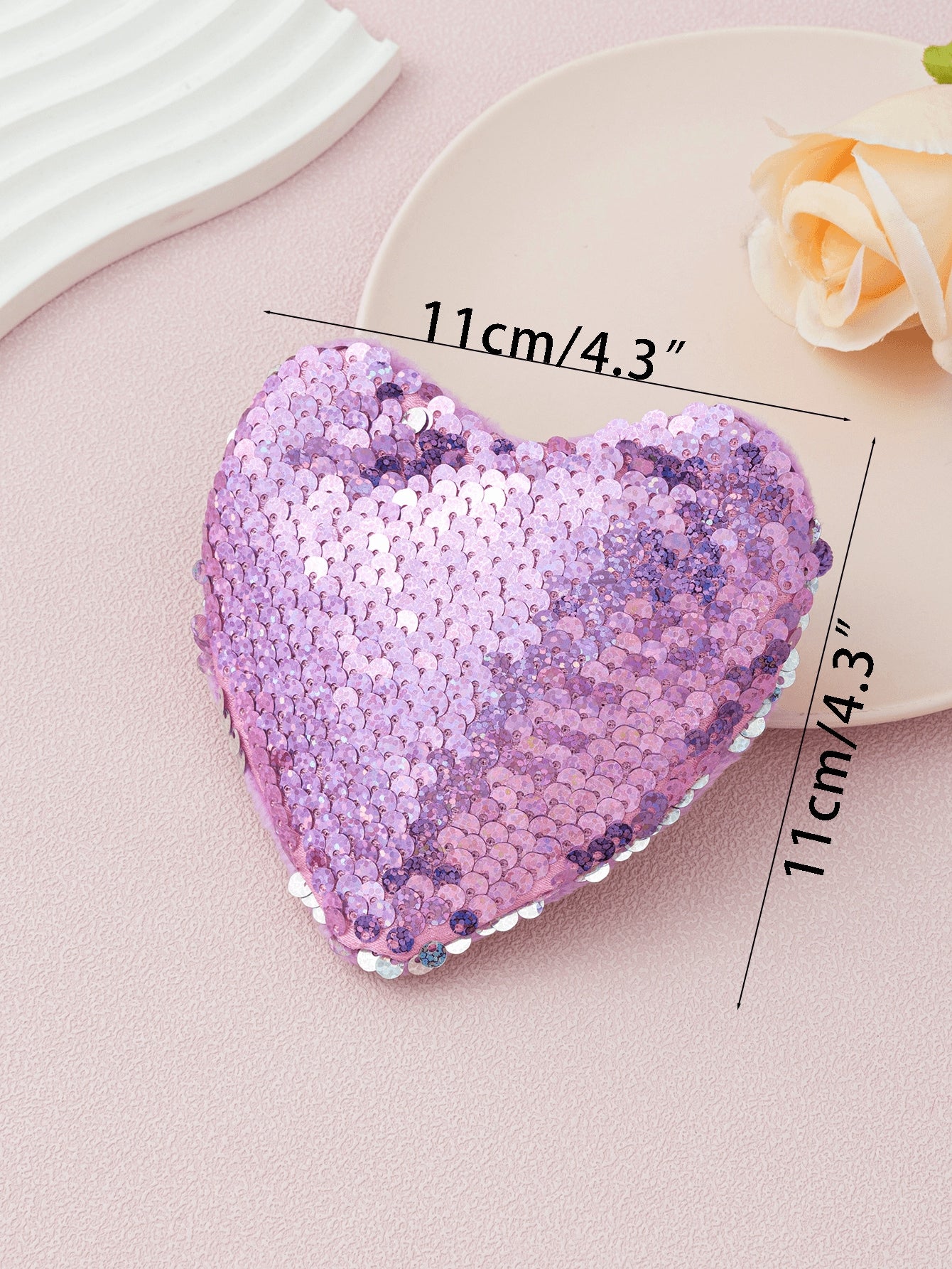 Heart-shaped glitter coin purse