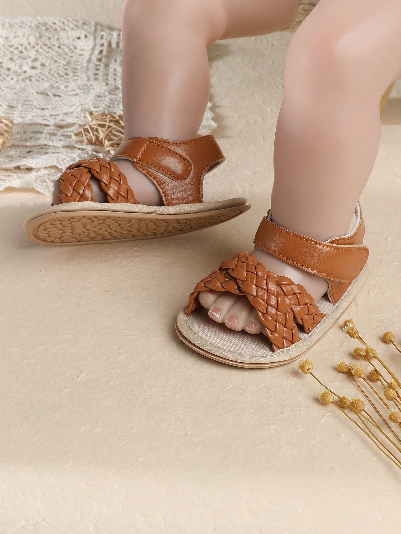 Brown beaded sandals [0-1Y]