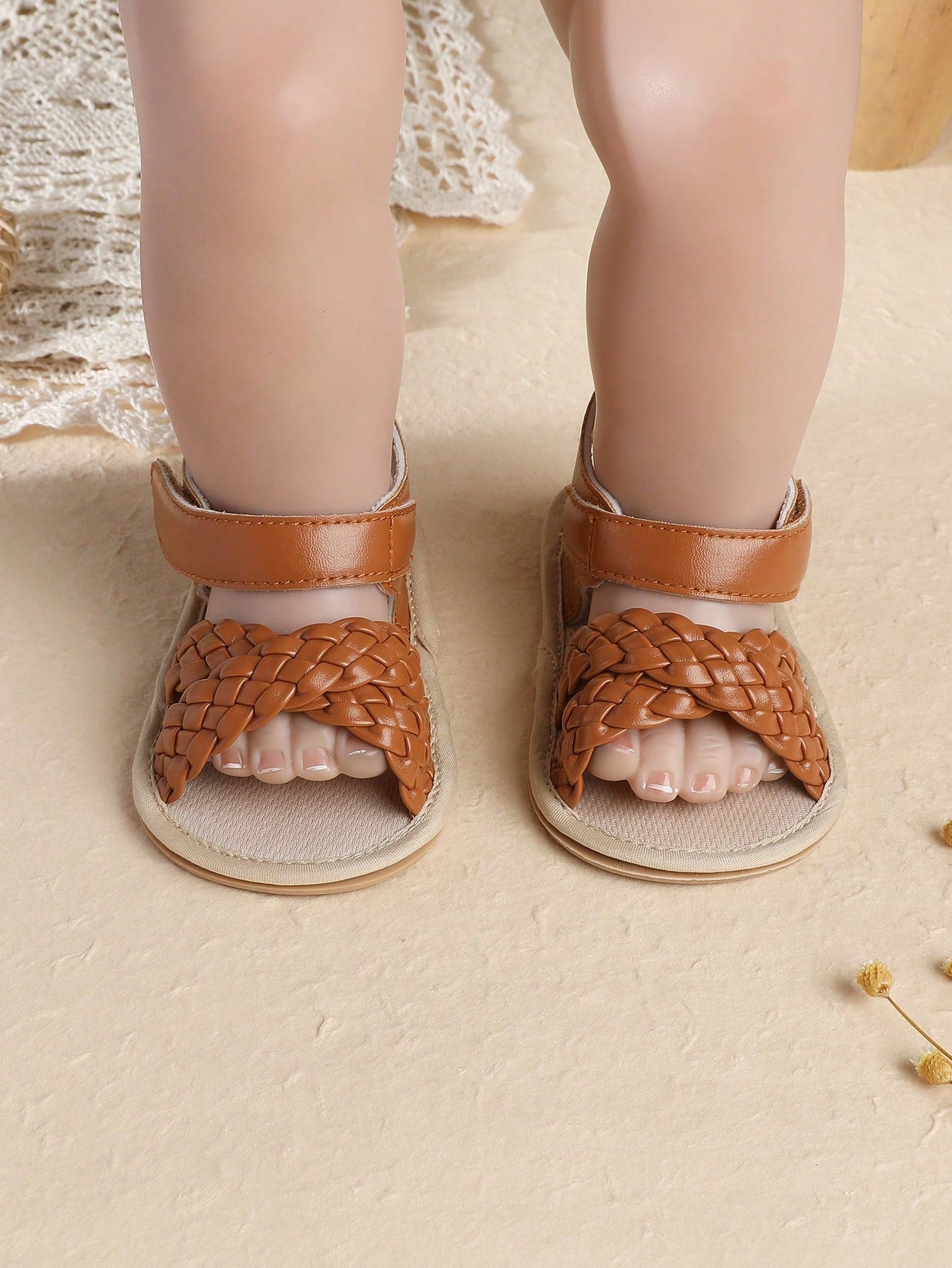 Brown beaded sandals [0-1Y]