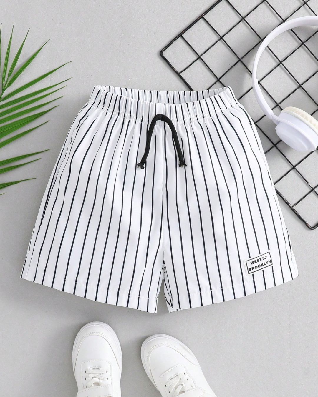 Bold & Retro - Casual Minimalist Sports Vacation Striped Print Short - 4Y - 7Y