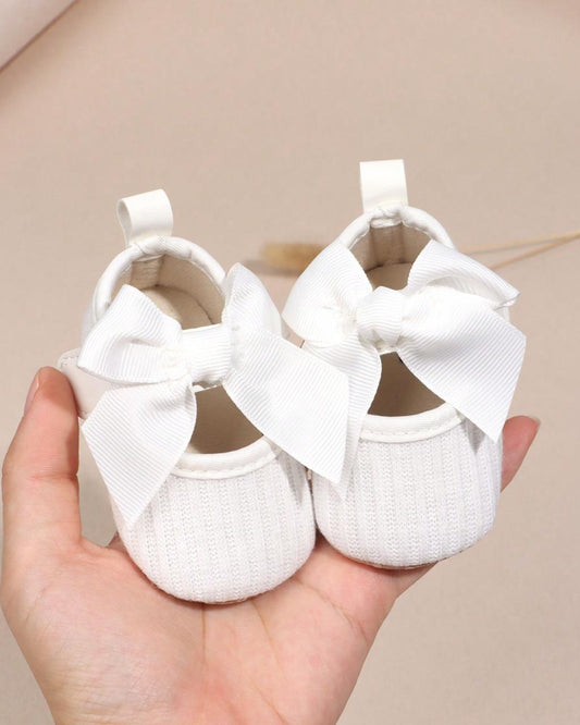 White Shoes With Cute Bows