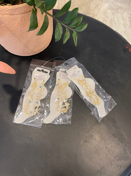 Bee Free White Shells Anklets