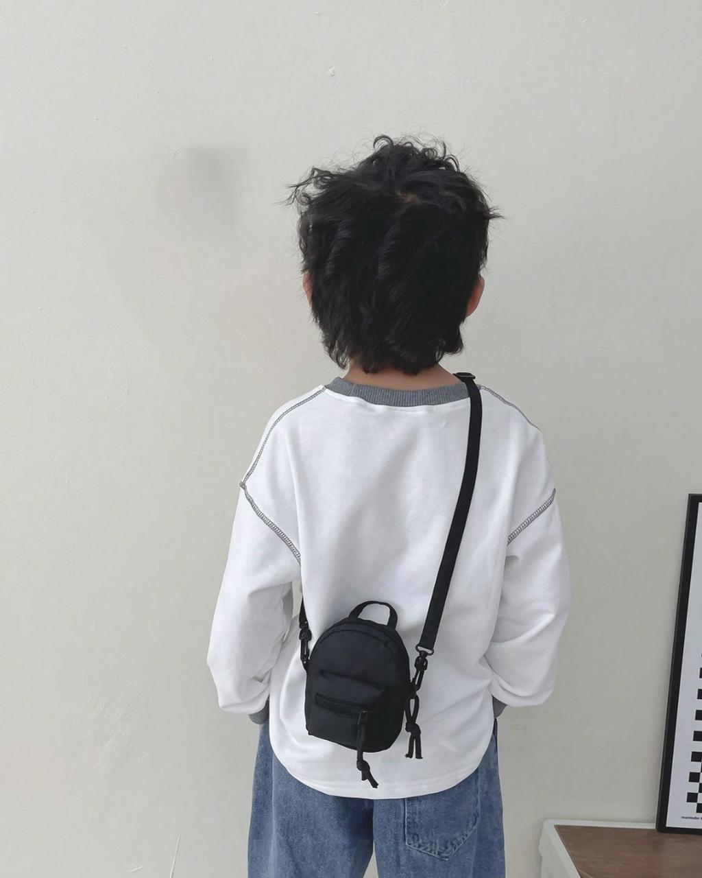 BB Black Nylon Zipper Closure Fashion Crossbody Bag