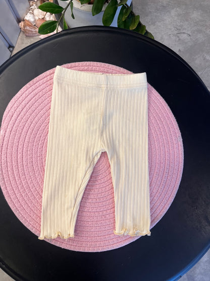 Baby Girls Ribbed Textured Elastic Waist Ruffle Hem Skinny Pants | 3M - 3Y