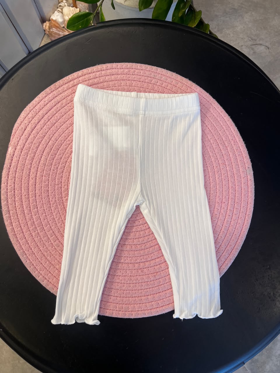 Baby Girls Ribbed Textured Elastic Waist Ruffle Hem Skinny Pants | 3M - 3Y